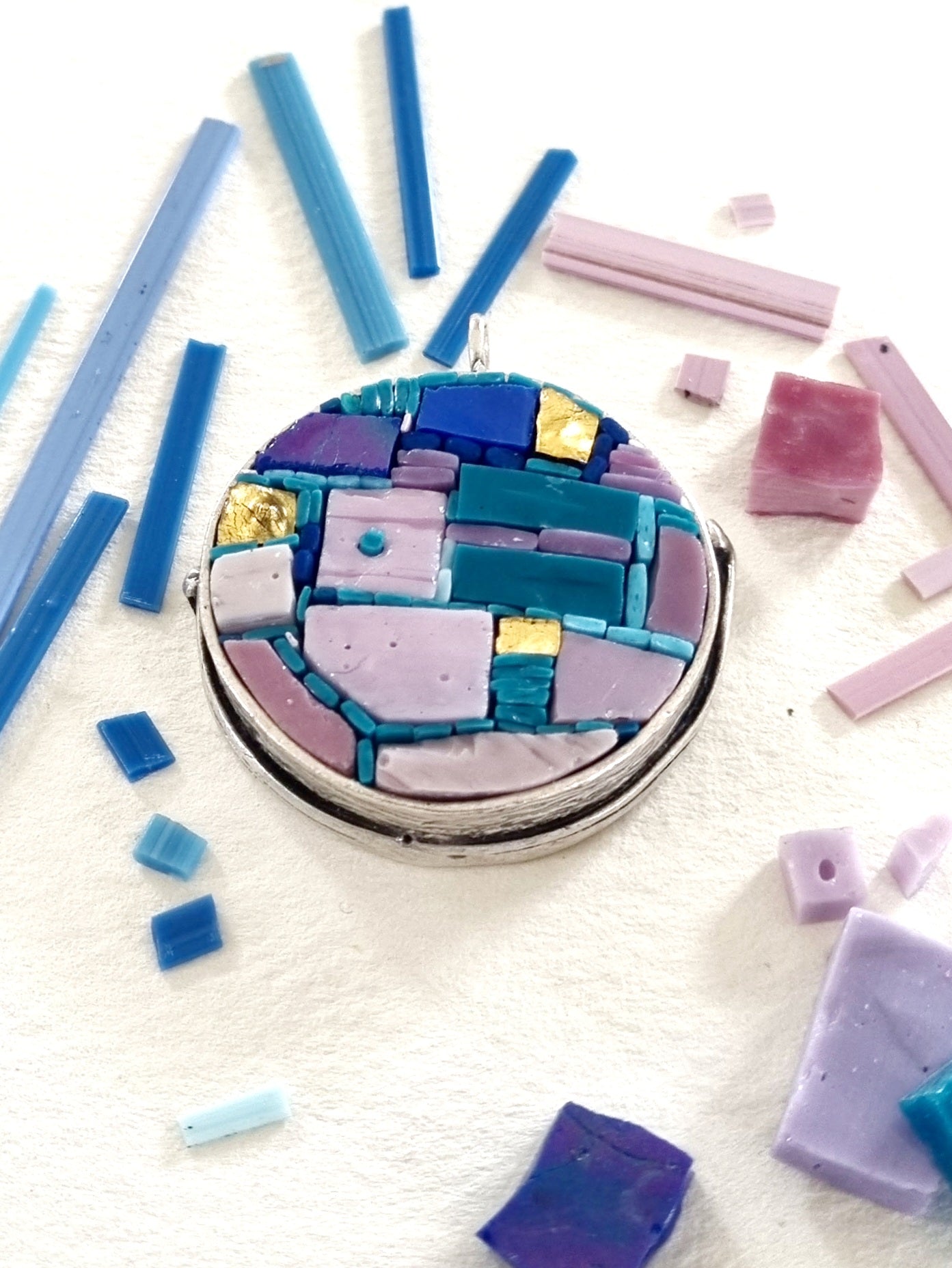 Large Round Pendant