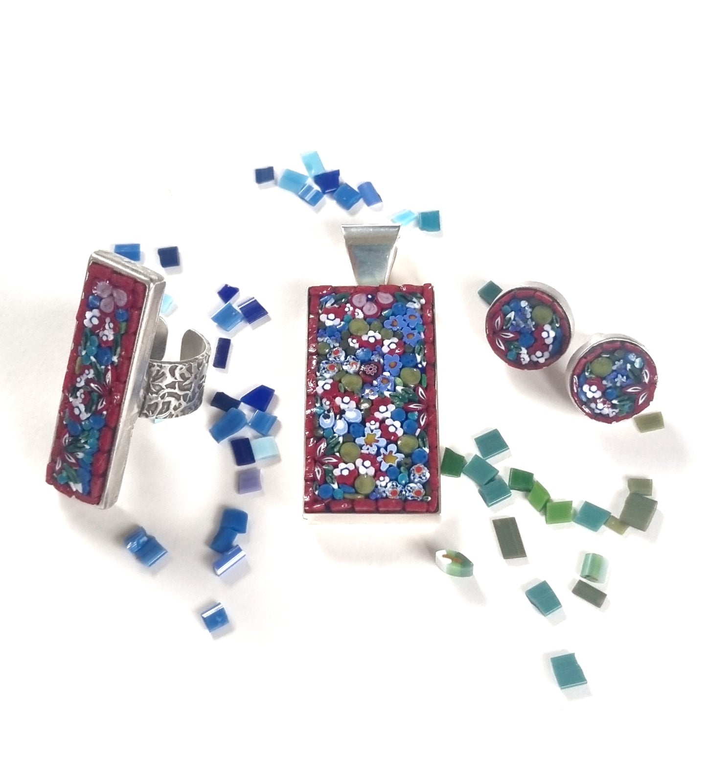 Pendant, Ring and Earrings Set
